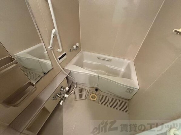 セレブ高槻北園町の物件内観写真